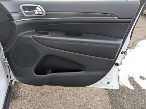 Certified 2022 Jeep Grand Cherokee Limited image 28