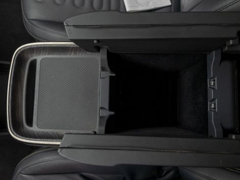 Used 2022 Rivian R1T Adventure image 18