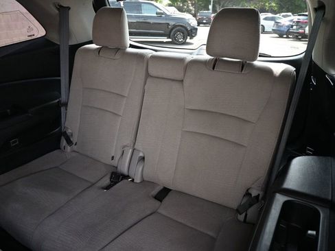 Used 2017 Honda Pilot EX image 15