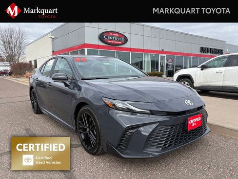 Certified 2025 Toyota Camry SE image 1