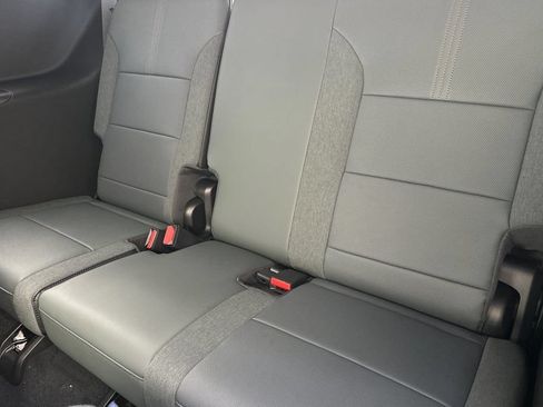 Used 2026 GMC Acadia AT4 w/ Super Cruise Package AWD/4WD image 12