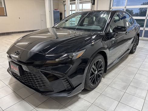 New 2026 Toyota Camry SE AWD/4WD image 1