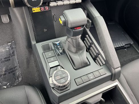 New 2026 Toyota Tacoma TRD Off-Road AWD/4WD image 18