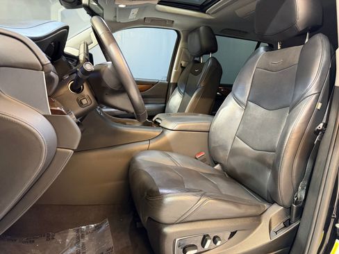 Used 2020 Cadillac Escalade ESV Premium Luxury AWD/4WD image 5