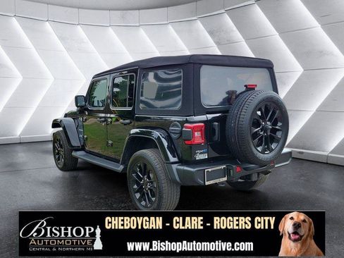 Used 2021 Jeep Wrangler Unlimited Sahara w/ Cold Weather Group image 14