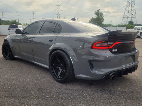 Used 2016 Dodge Charger R/T Scat Pack w/ Technology Group RWD image 24