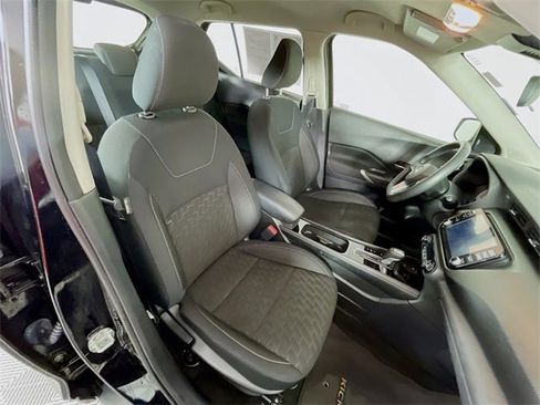 Used 2022 Nissan Kicks SV image 27