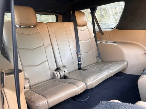 Used 2019 Cadillac Escalade ESV Platinum AWD/4WD image 21