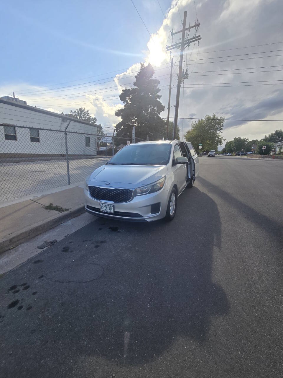 Used 2016 Kia Sedona LX w/ Option Group 020 FWD image 5