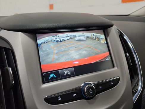 Used 2018 Chevrolet Cruze LS FWD image 16