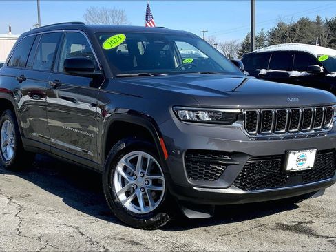 Certified 2023 Jeep Grand Cherokee Laredo w/ Luxury Tech Group I image 2