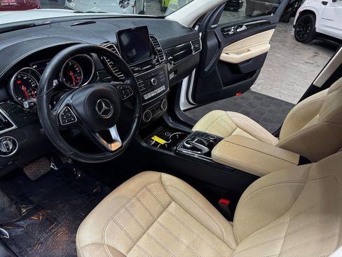 Used 2019 Mercedes-Benz GLS 450 4MATIC image 33