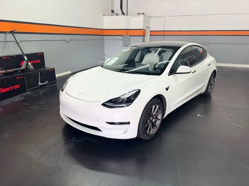 Used 2021 Tesla Model 3 Long Range image 3