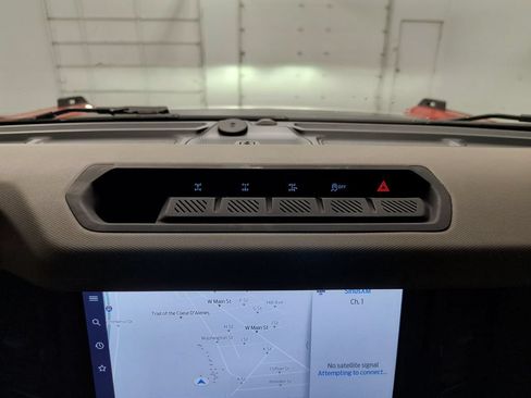 Used 2023 Ford Bronco Wildtrak AWD/4WD image 26