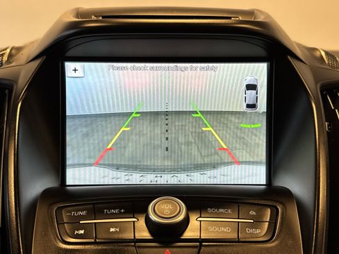 Used 2017 Ford Escape SE w/ Equipment Group 201A image 17