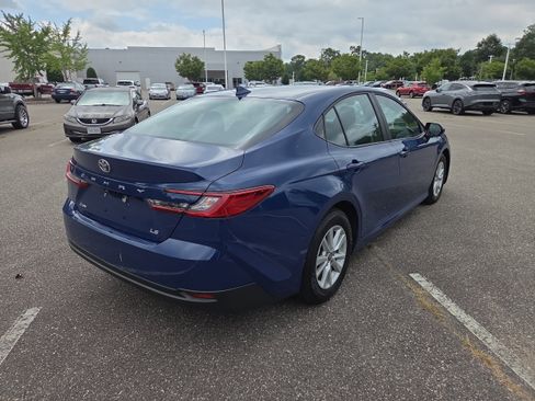 Used 2026 Toyota Camry LE FWD image 3
