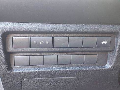 Used 2023 Mitsubishi Outlander SEL FWD image 11