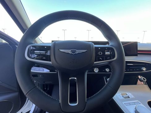 Used 2026 Genesis GV70 2.5T Advanced AWD/4WD image 11