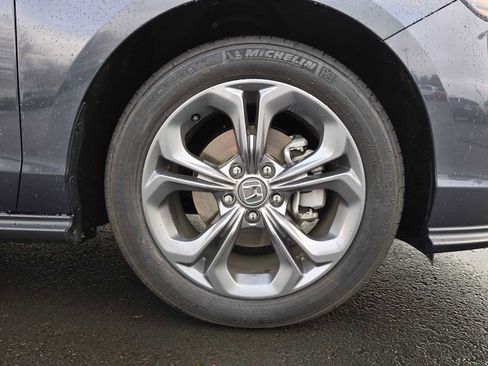 Certified 2024 Honda Accord EX image 9