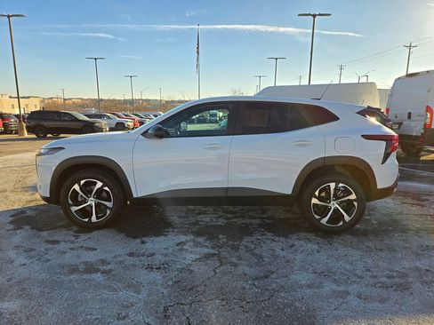 Used 2024 Chevrolet Trax RS w/ Driver Confidence Package image 7