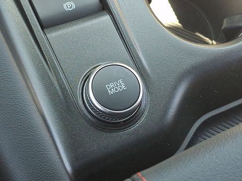Certified 2025 Ford Explorer ST-Line AWD/4WD image 31