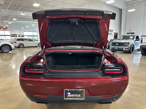 Used 2018 Dodge Challenger SRT Hellcat image 43