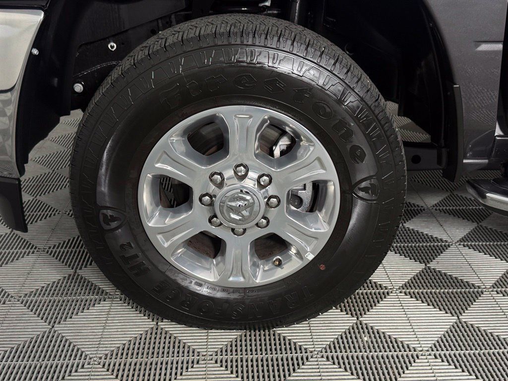 Used 2025 RAM 2500 Big Horn AWD/4WD image 12