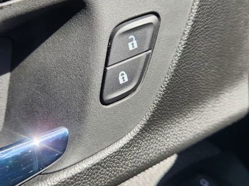 Used 2022 Chevrolet TrailBlazer LT w/ Convenience Package image 32