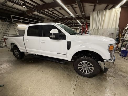 Used 2022 Ford F250 Lariat w/ Lariat Value Package image 3