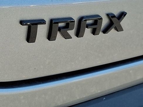 Used 2025 Chevrolet Trax RS w/ Driver Confidence Package FWD image 33