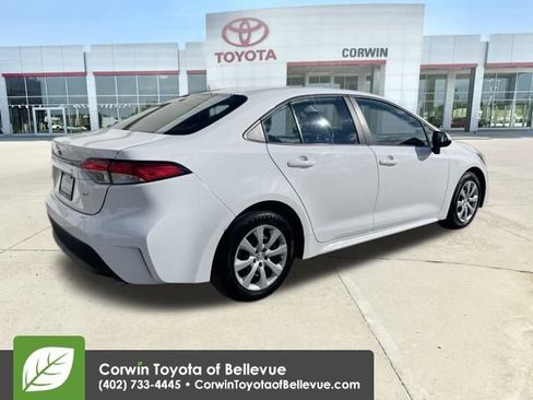 Used 2023 Toyota Corolla LE image 5