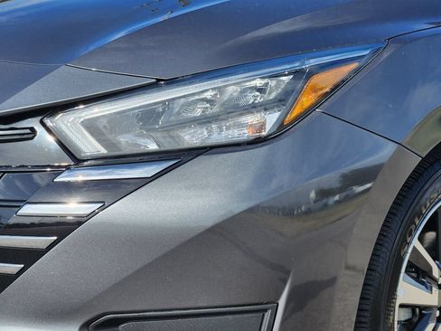 Used 2025 Nissan Versa SV FWD image 8