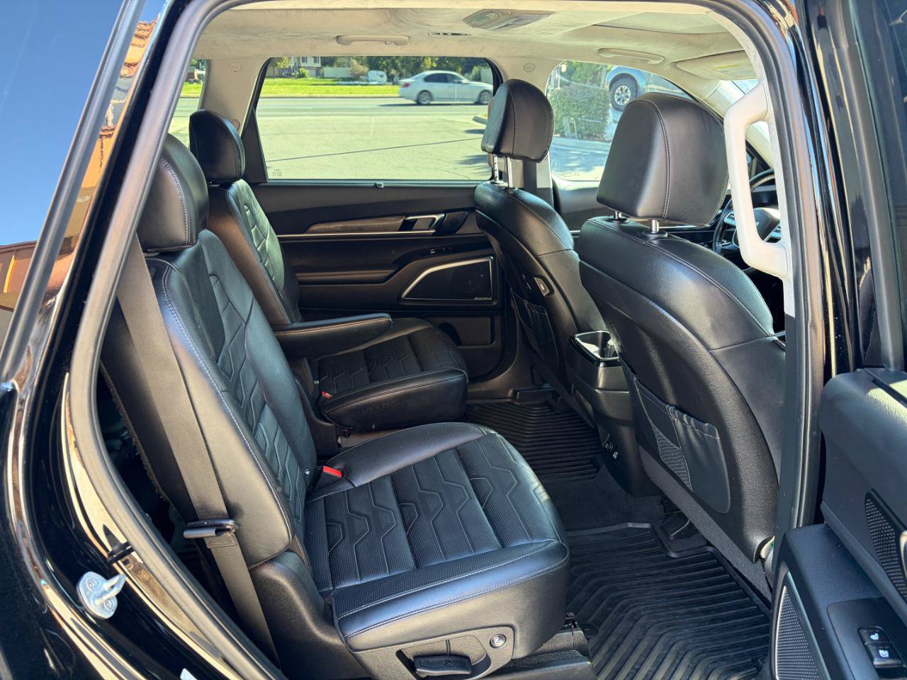Used 2022 Kia Telluride SX w/ SX Prestige Package AWD/4WD image 8