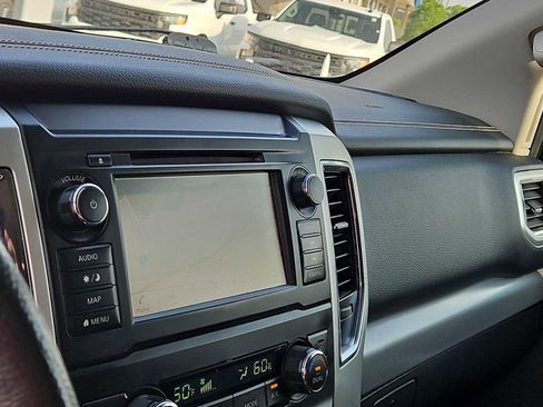 Used 2019 Nissan Titan PRO-4X AWD/4WD image 24