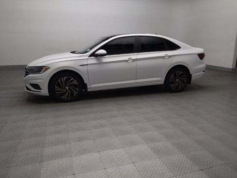 Used 2019 Volkswagen Jetta SEL Premium FWD image 2