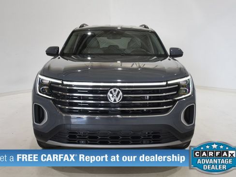 Used 2025 Volkswagen Atlas SE AWD/4WD image 2