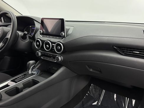 Used 2025 Nissan Sentra SV image 31