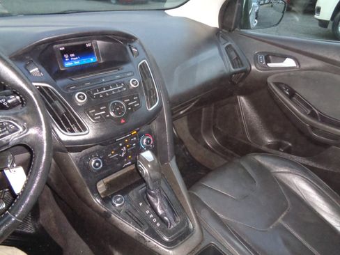 Used 2016 Ford Focus SE w/ Equipment Group 201A image 20