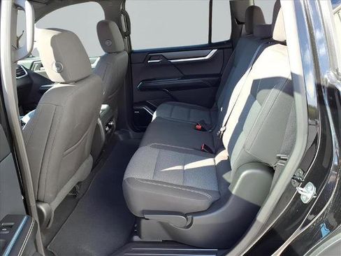 Used 2025 GMC Acadia Elevation image 19