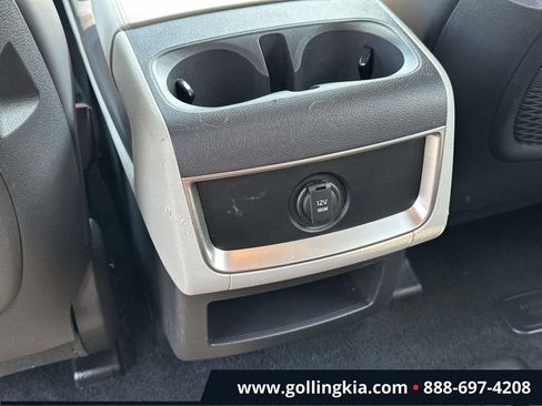 Certified 2024 Kia Carnival LX FWD image 10