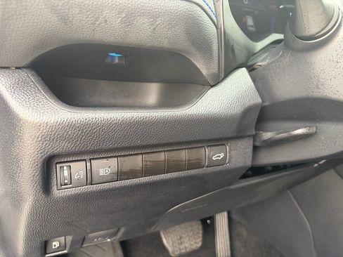 Used 2024 Toyota RAV4 XSE AWD/4WD image 29