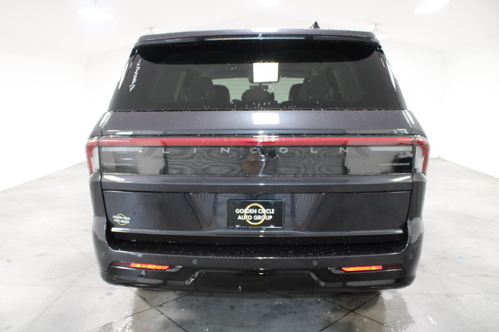 New 2026 Lincoln Navigator Premiere AWD/4WD image 7