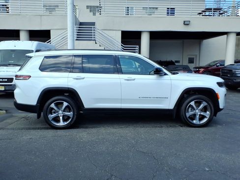 Certified 2026 Jeep Grand Cherokee L Limited w/ MOPAR Finishing Package AWD/4WD image 4