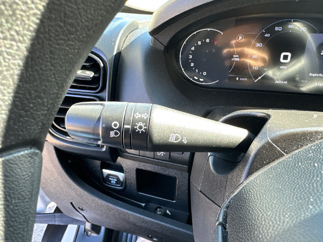 Used 2025 RAM ProMaster 2500 w/ U-Haul Equipment Group FWD image 32