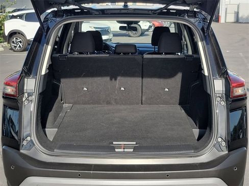 Used 2023 Nissan Rogue SV image 24