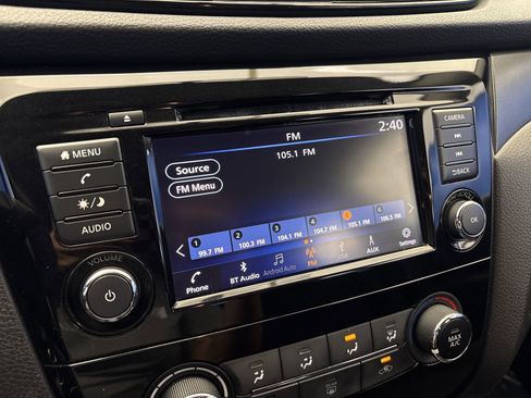 Used 2019 Nissan Rogue Sport S image 17