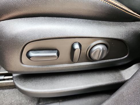 Used 2023 GMC Terrain AT4 image 13