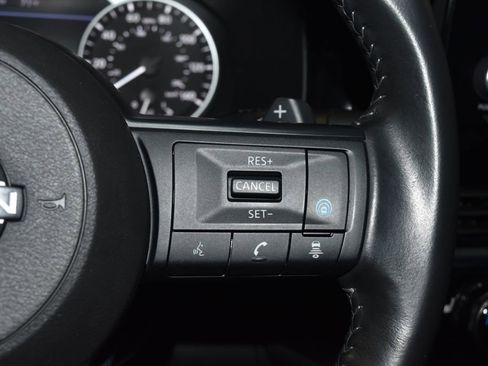 Used 2025 Nissan Pathfinder SV AWD/4WD image 9