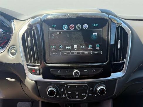 Used 2019 Chevrolet Traverse LT AWD/4WD image 18