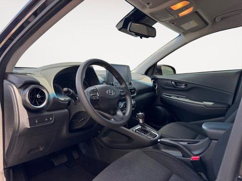 Used 2022 Hyundai Kona SEL w/ Cargo Package FWD image 9